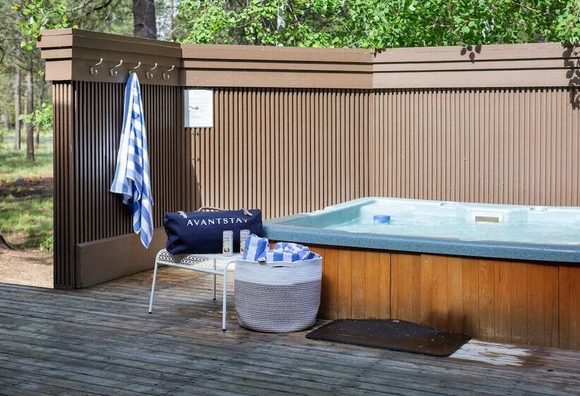 Skylight By Avantstay Elevated Mountain Home W/ Hot Tub, Billiards, Large Patio