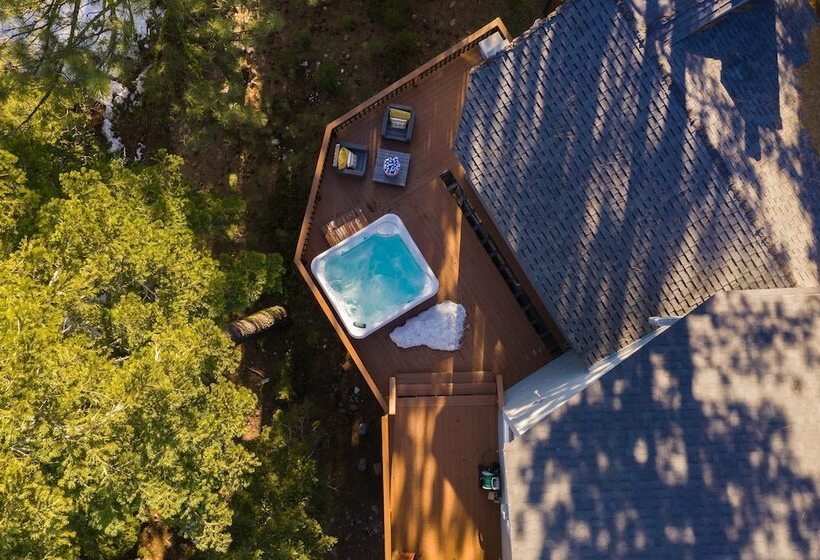 Sparrow By Avantstay Modern Mountain Retreat W/ Hot Tub, Pool Table & Games!