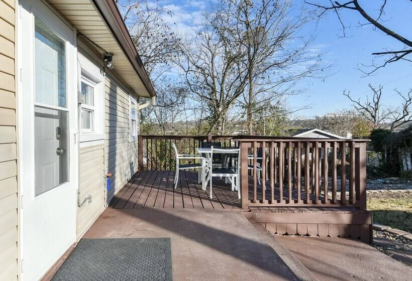 Stay N Play   Downtown Branson   Free Trolley Or Walk To All The Fun!!