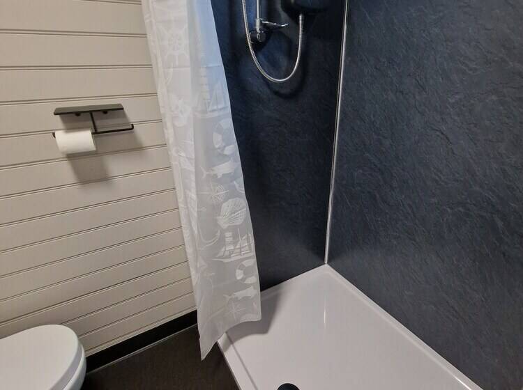 Stunning 1 Bed Shepherd Hut