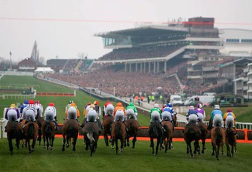 Stunning 5 Bed Cabin In Ashton Under Hill