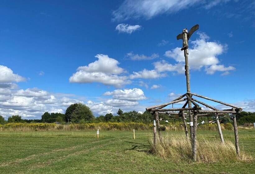 Stunning 5 Bed Cabin In Ashton Under Hill