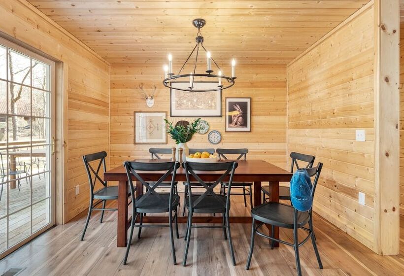 Sugar Cove By Avantstay Cabin By The River! W/ Hot Tub, Pool Table & Guest House!