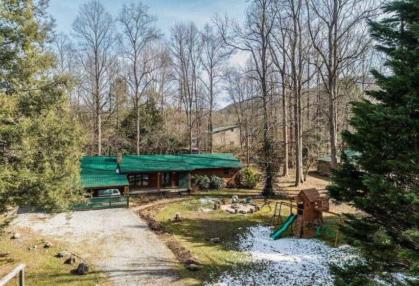 Sugar Cove By Avantstay Cabin By The River! W/ Hot Tub, Pool Table & Guest House!