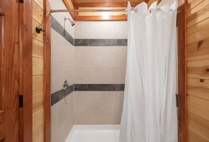 Sugarland By Avantstay Sleeps 28! Home Theatre! Two Hot Tubs! Indoor Pool! Incredible Views!