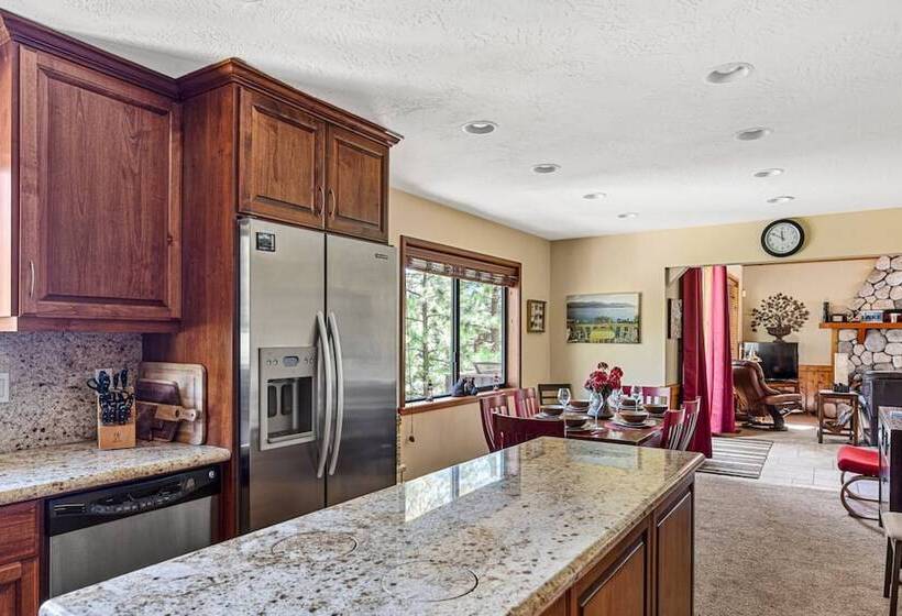 Sutter Ln By Avantstay Beautifully Remodeled Kitchen,4cabin Chic Bedrooms