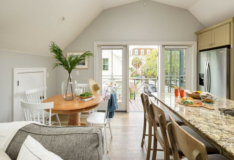 The Carriage Suite Buyout By Avantstay 2 Home Buyout W/ 8bdr In Historic Dt