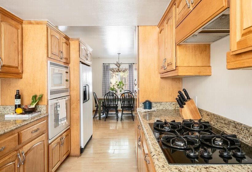 Hartwood By Avantstay Cozy Big Bear Abode W/ Spacious Deck & Stone Fireplace