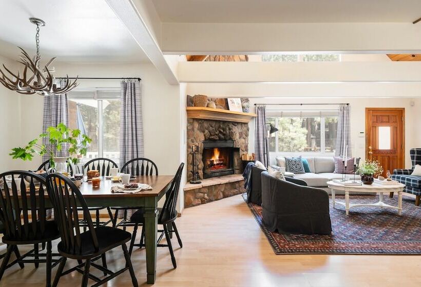 Hartwood By Avantstay Cozy Big Bear Abode W/ Spacious Deck & Stone Fireplace