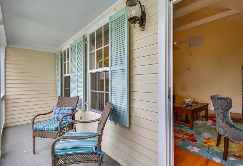 Tumi S Time Out By Avantstay Heart Of Old Town W/ Shared Pool Month Long Stays Only