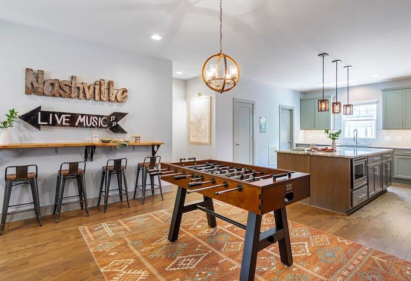 Waverly By Avantstay Nashville Inspired Townhome W/ Luxury Kitchen, Pool Table