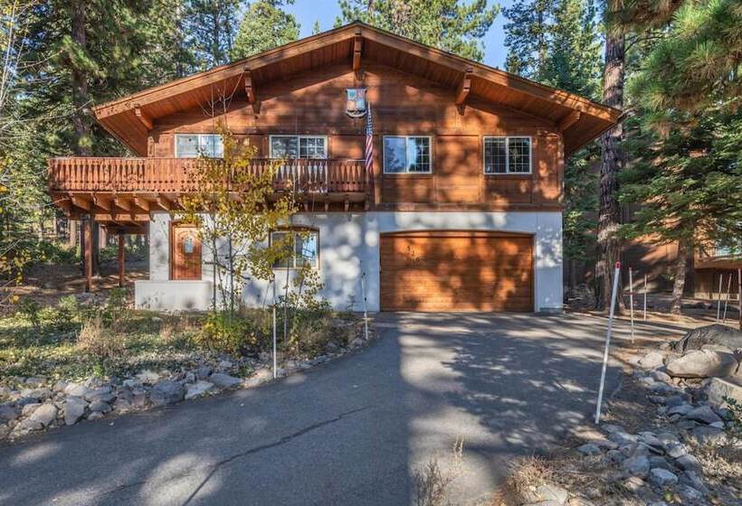 Wolf S Lair By Avantstay Swiss Chalet W/ Private Hot Tub & Access To Northstar Resort Community