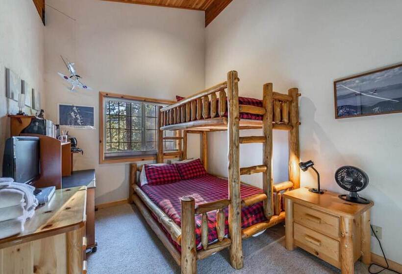 Wolf S Lair By Avantstay Swiss Chalet W/ Private Hot Tub & Access To Northstar Resort Community