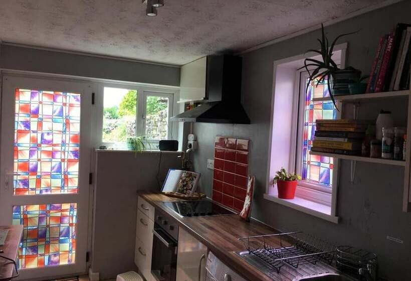 Wonderfully Cosy 3bd Home In The Heart Of Cornwall