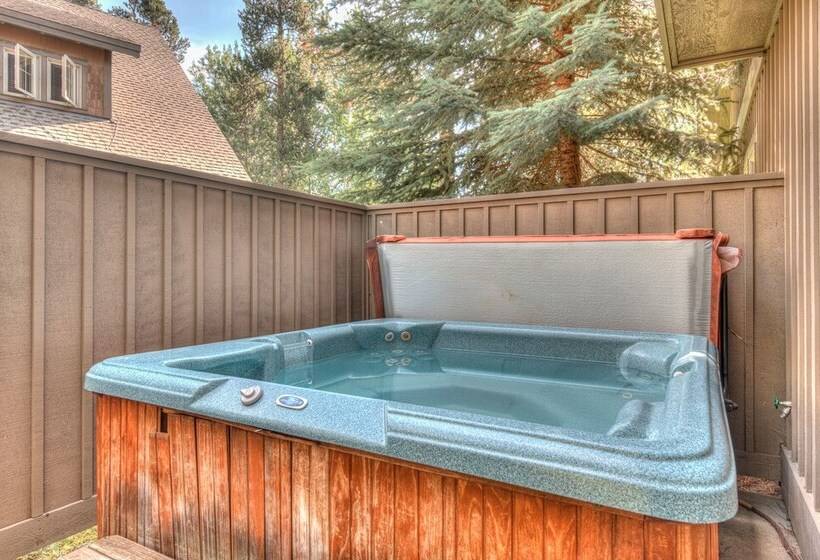 Aquila Lodge Unit 15