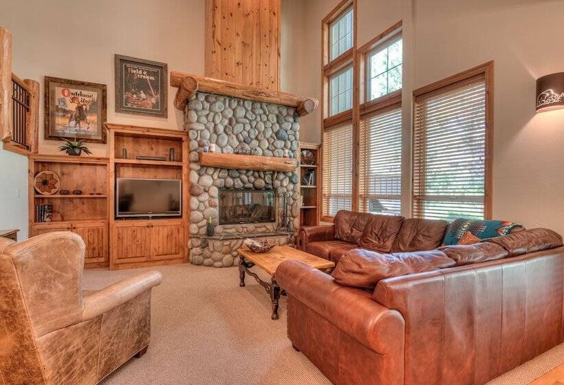 Aquila Lodge Unit 15