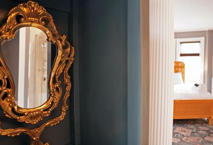 مبيت وإفطار Chart House Inn