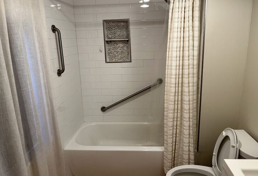 تختخواب و صبحانه Come As You Are Inn Llc