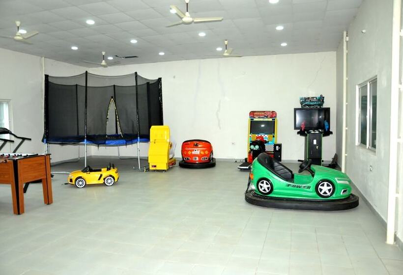 צימר Cosmopolitan Cultural Centre