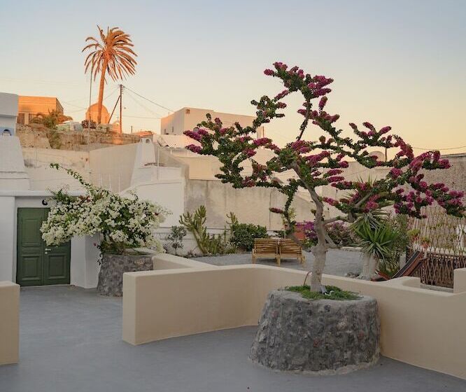 Bed and Breakfast Elements Cave Suites