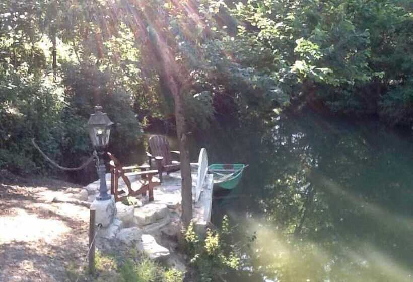 مبيت وإفطار En Bord De Rivière
