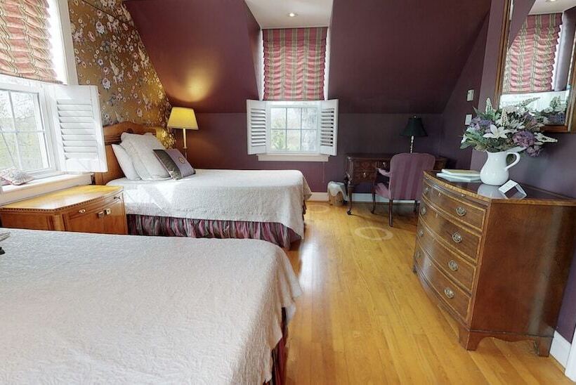 민박 Nesselrod On The New