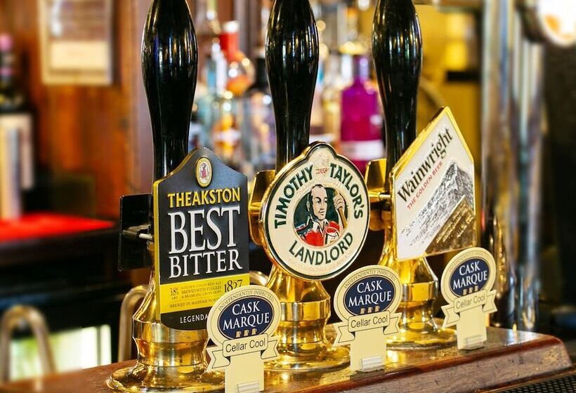 Bed and Breakfast The Old Hall Inn