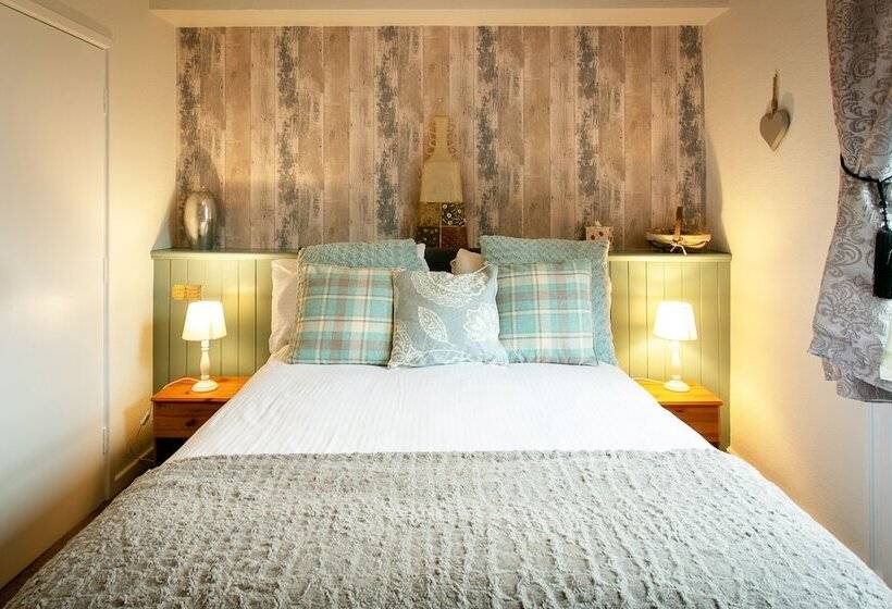 Bed and Breakfast The Old Hall Inn