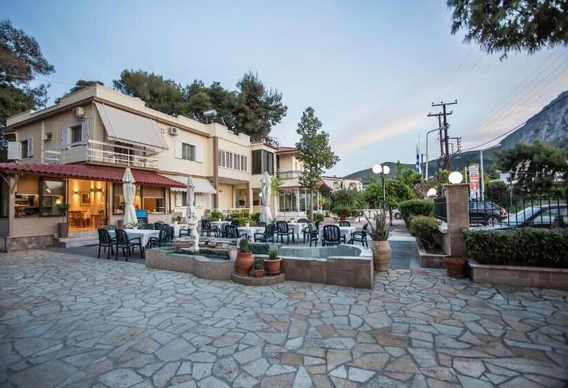 צימר Vasilios Marinos Rooms