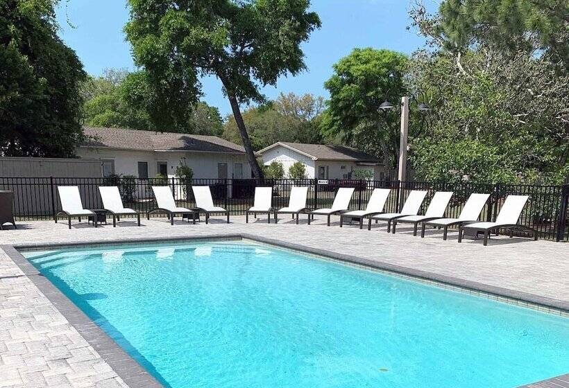 Cottages By The Bay   At Last