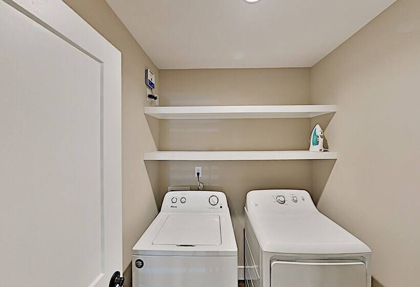 Cottages By The Bay   At Last