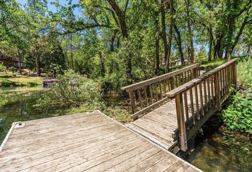 Cozy Cabin On The Cove   Lakefront With Private Dock By Yosemite Region Resorts