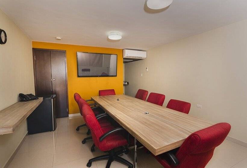 El Camino Hotel & Suites