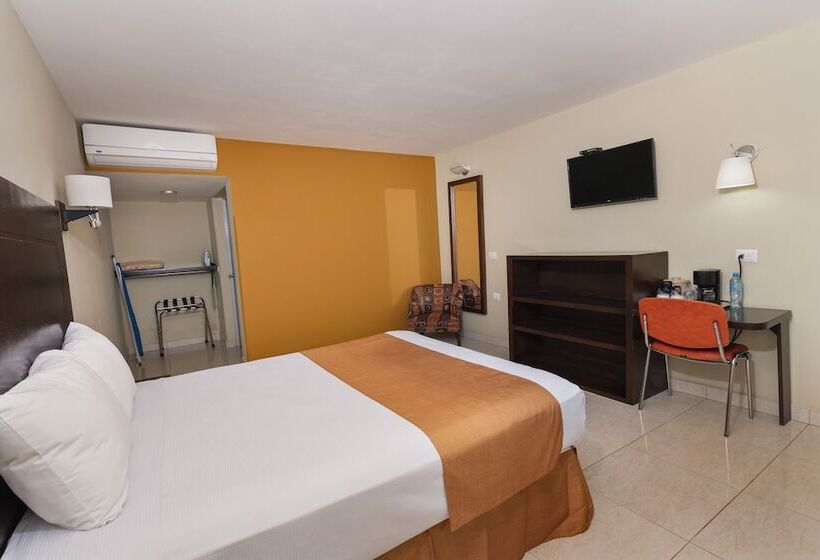 El Camino Hotel & Suites