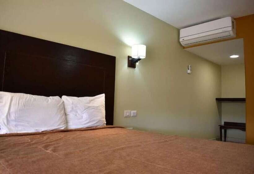 El Camino Hotel & Suites