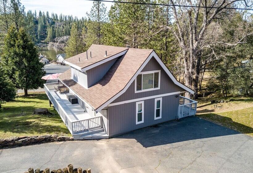 Escape At The Lake Awesome Location Directly Across The Street From The Lake Lodge Beach By Yosemi