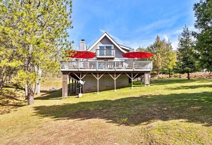 Escape At The Lake Awesome Location Directly Across The Street From The Lake Lodge Beach By Yosemi