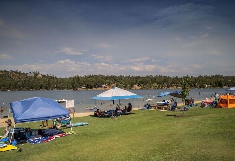 Escape At The Lake Awesome Location Directly Across The Street From The Lake Lodge Beach By Yosemi