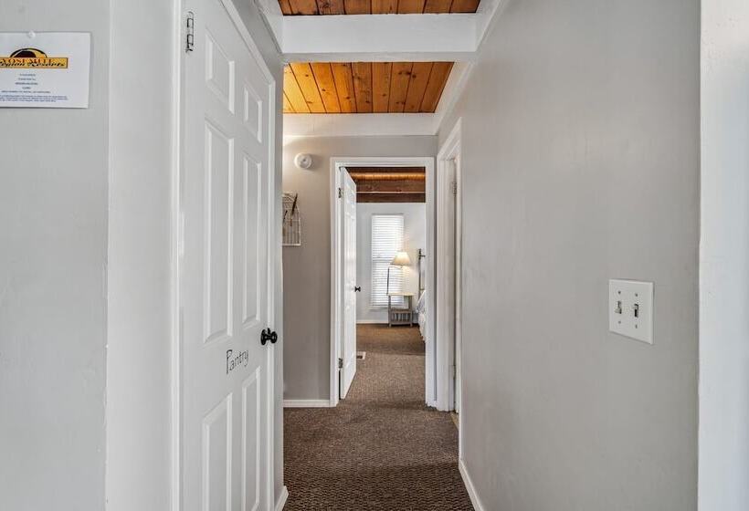 Escape At The Lake Awesome Location Directly Across The Street From The Lake Lodge Beach By Yosemi