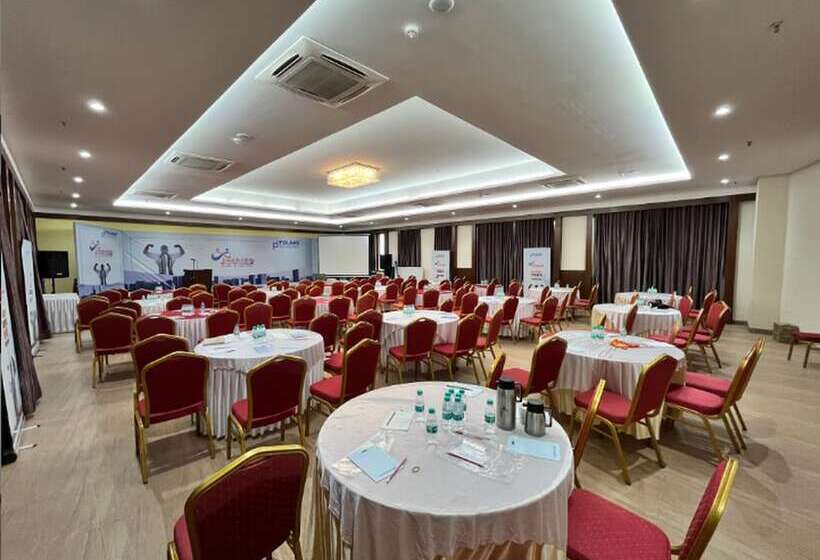 Greenleaf The Resort & Spa, Ganpatipule