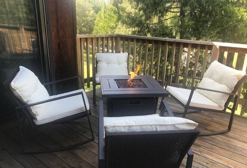 Grizzly Bear Lodge Rustic Cabin By Yosemite Region Resorts