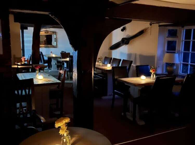 客栈  John Barleycorn