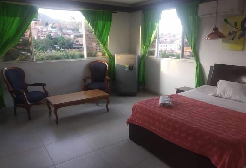 Hostal La Mercedes Street