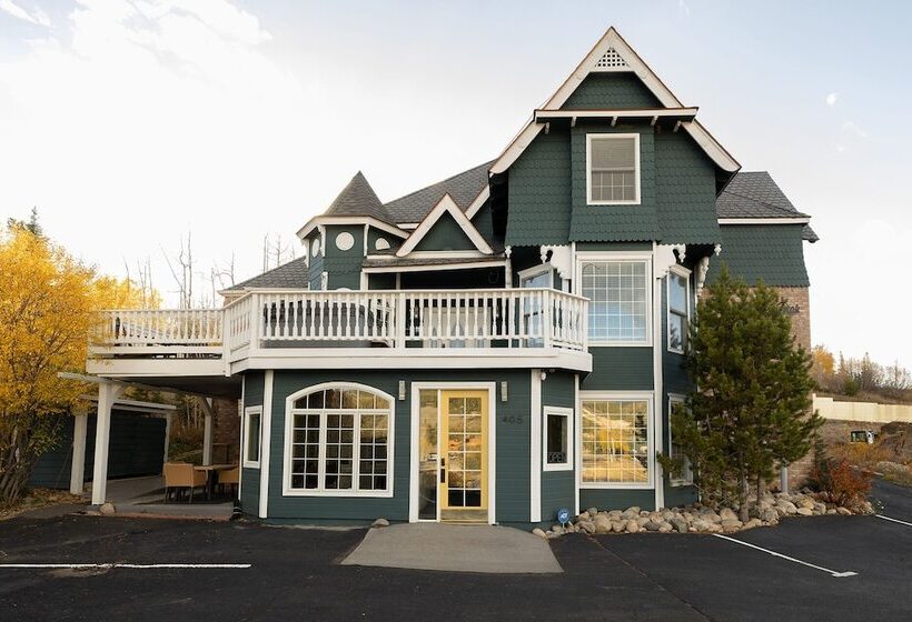 פונדק Winter Park Chateau