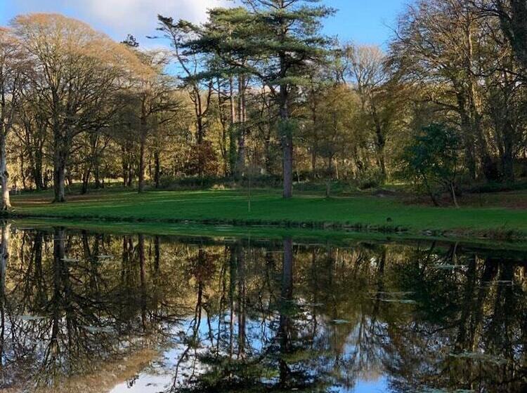 فندق 11  Bellatrix  Bell Tent Glamping Anglesey