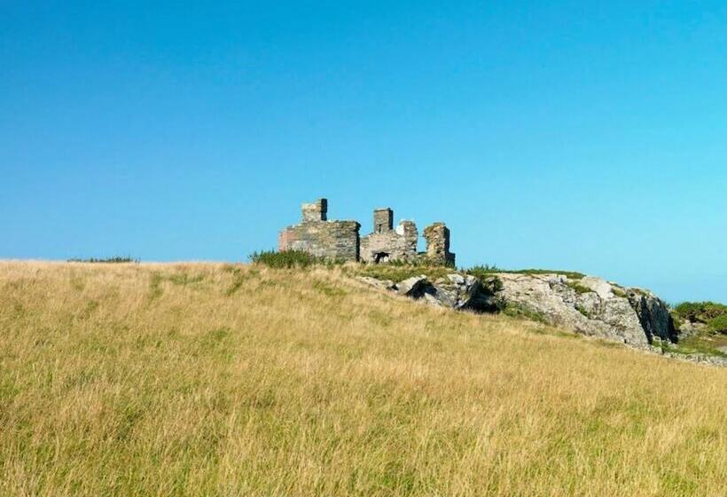 فندق 13  Zaniah  Bell Tent Glamping Anglesey