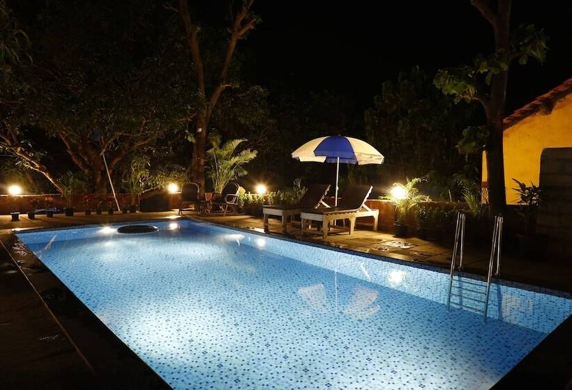 ホテル Aaria Residency