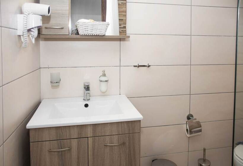 فندق Argo Rooms   Papadakis