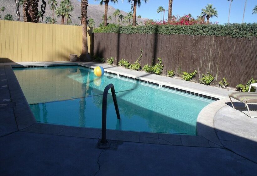 בית מלון כפרי Atrium Palm Springs   Gay Men S Resort