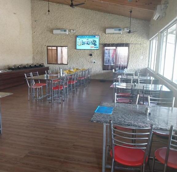 호텔 Brar Tiger Resort